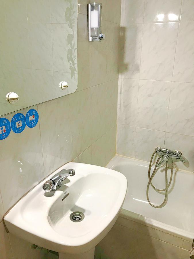 Hostal Los Arcos Madrid Kültér fotó