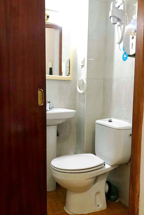 Hostal Los Arcos Madrid Kültér fotó
